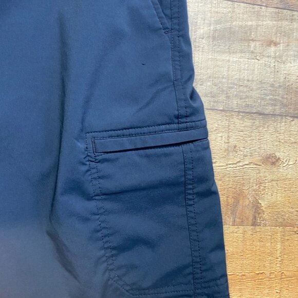 Men's Navy Chaps Flat Front Shorts size 42 - Picture 2 of 5